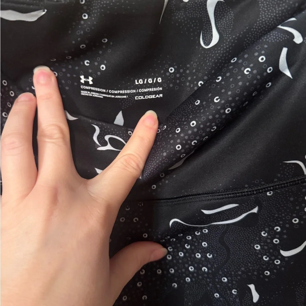 Under Armour Black and White workout Leggings